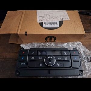 Mopar Car Climate Control Panel - JEEP Cherokee 2011